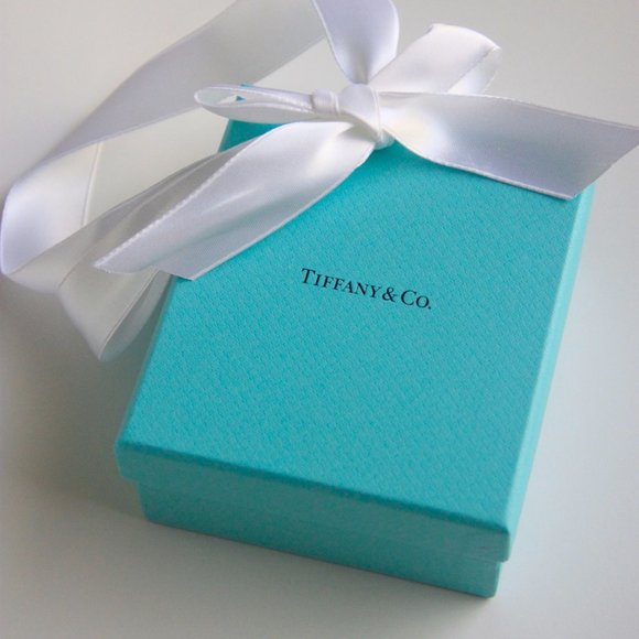 Tiffany 18k Gold Double Link Pendant Necklace - Picture 4 of 6